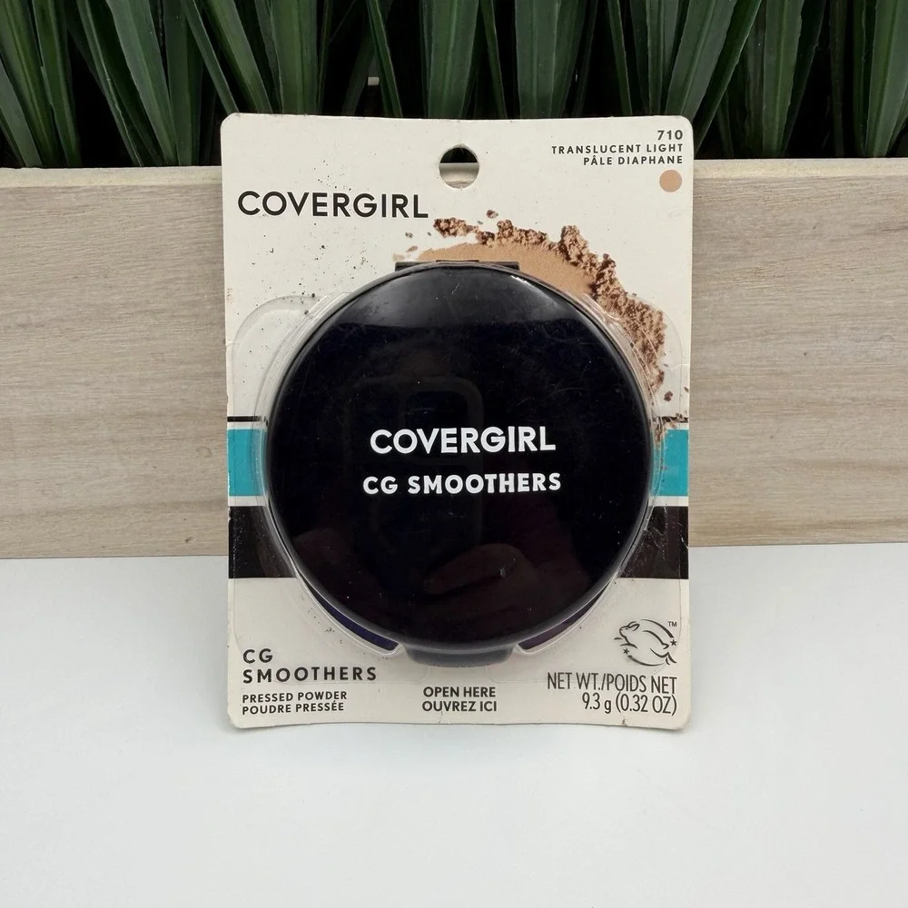 Covergirl CG Smoothers Pressed Powder #710 Translucent Light 0.32 oz